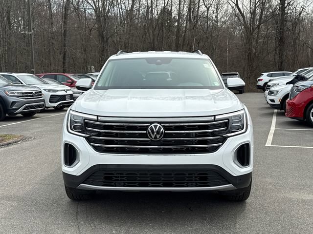 Certified 2025 Volkswagen Atlas SE w/ Black Wheel Package image 8