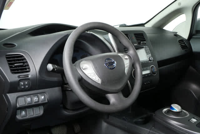 Used 2017 Nissan Leaf S w/ Charge Package FWD image 4