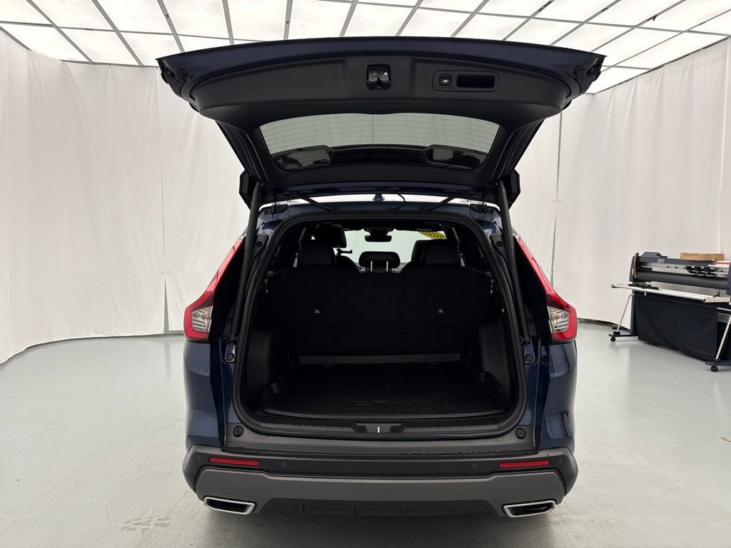 Used 2026 Honda CR-V Sport Touring image 11