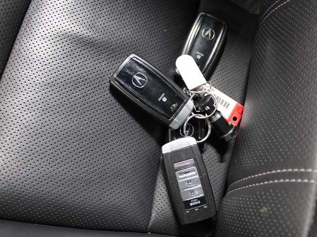 Used 2019 Acura TLX w/ Technology Package FWD image 19