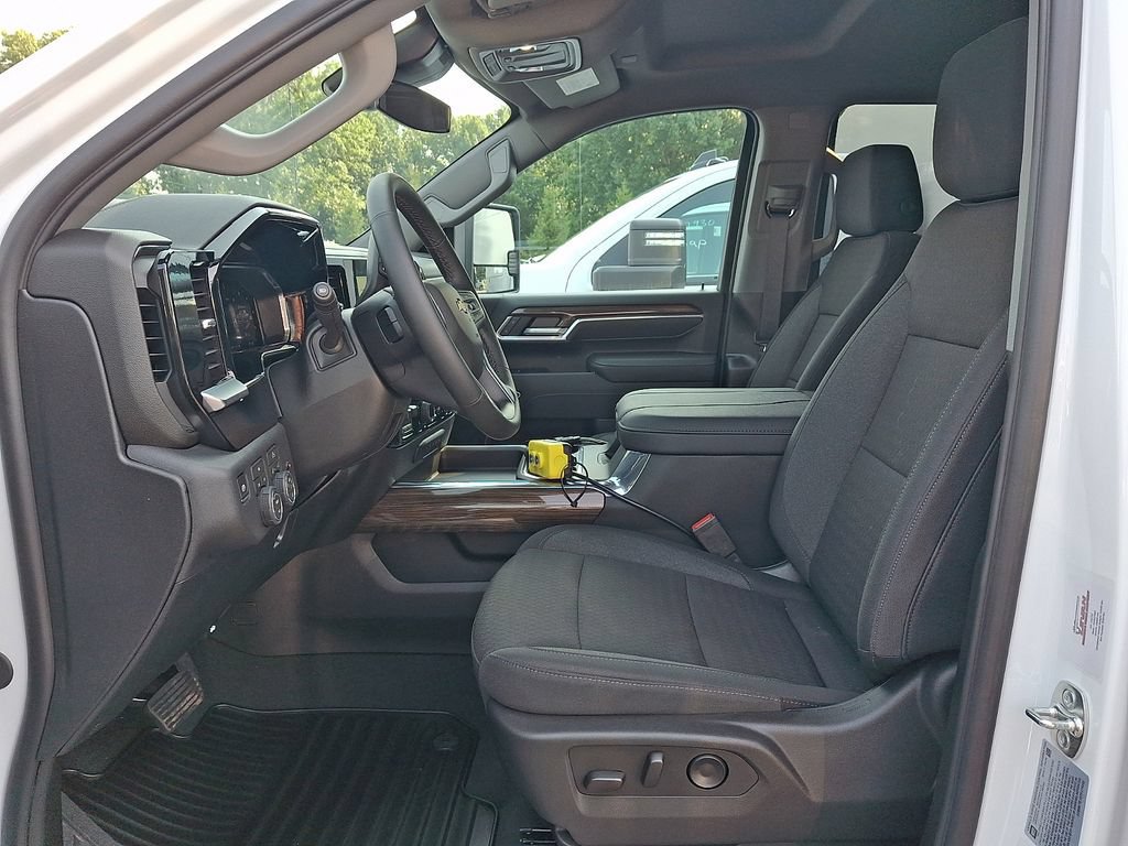 New 2026 Chevrolet Silverado 3500 LT w/ Convenience Package AWD/4WD image 9