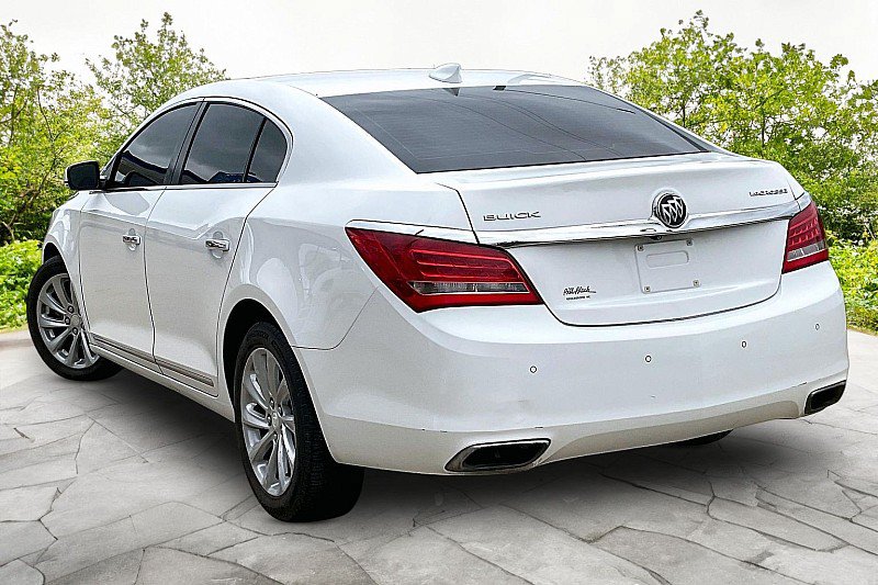 Used 2016 Buick LaCrosse Leather FWD image 4