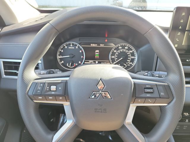 New 2026 Mitsubishi Outlander ES image 22