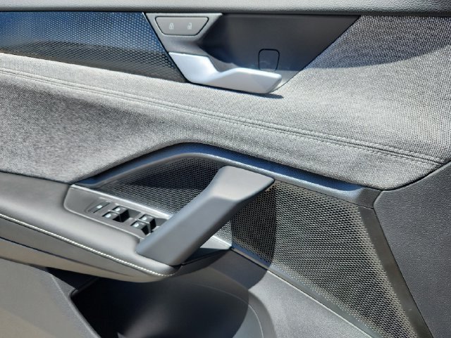 New 2026 Volkswagen Tiguan S AWD/4WD image 6