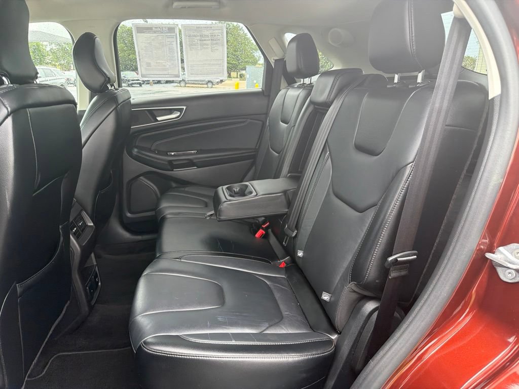 Used 2016 Ford Edge Titanium w/ Technology Package AWD/4WD image 13