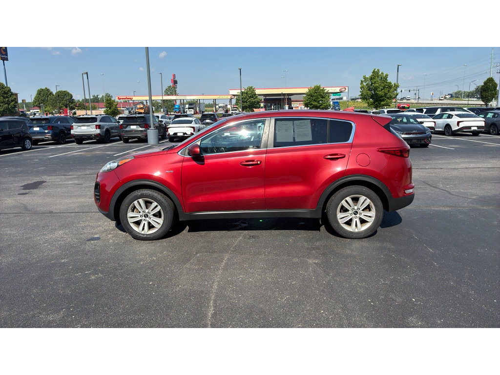Used 2017 Kia Sportage LX AWD/4WD image 3