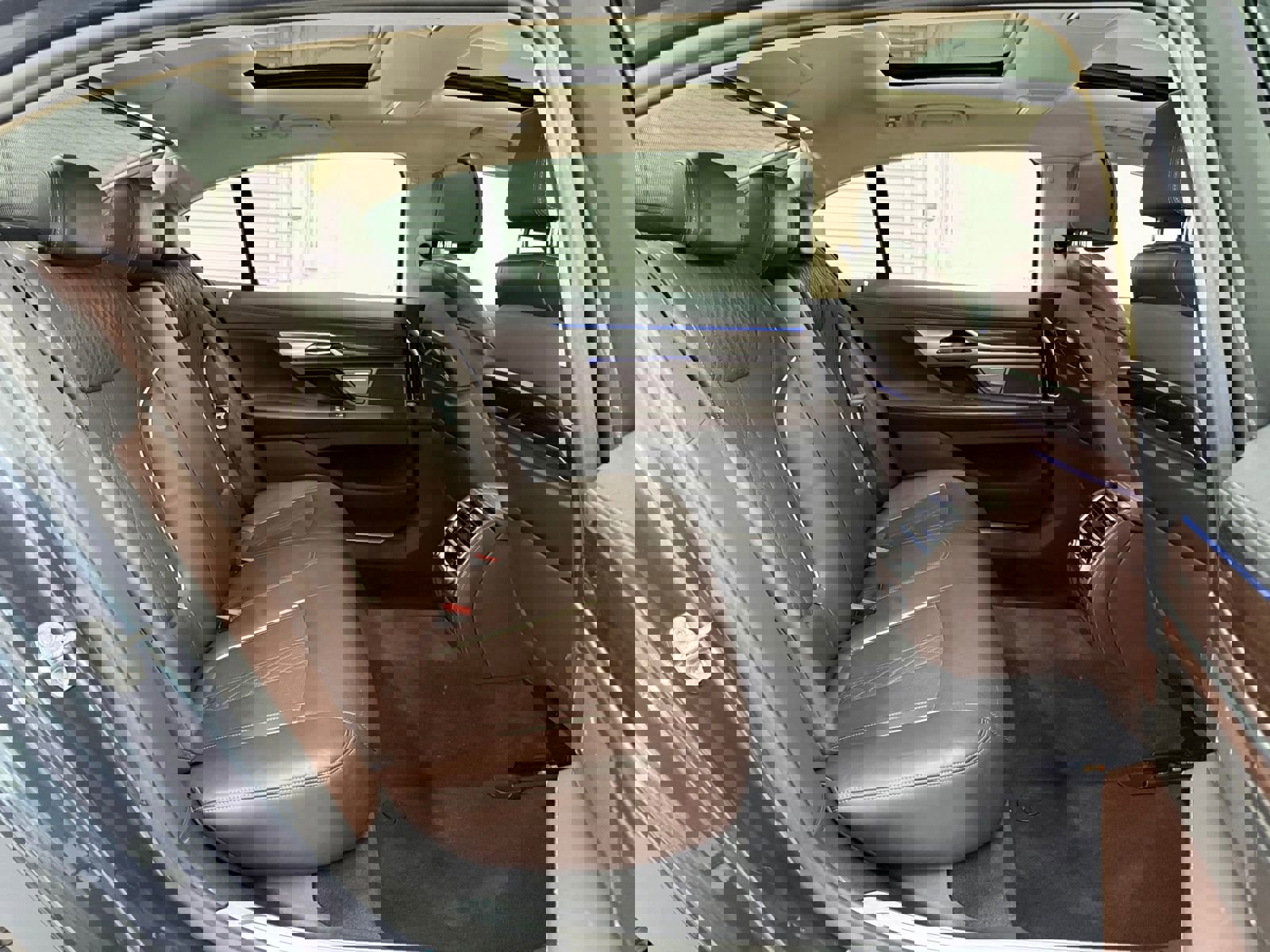 Used 2020 BMW 750i xDrive image 39