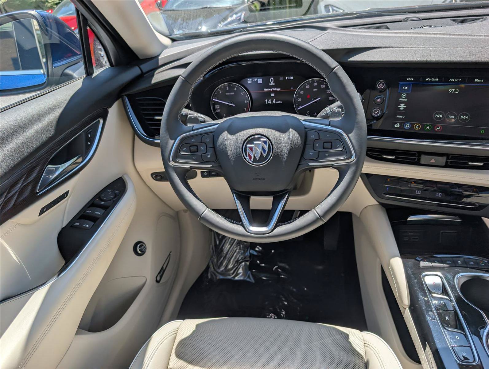 Used 2023 Buick Envision Avenir AWD/4WD image 19