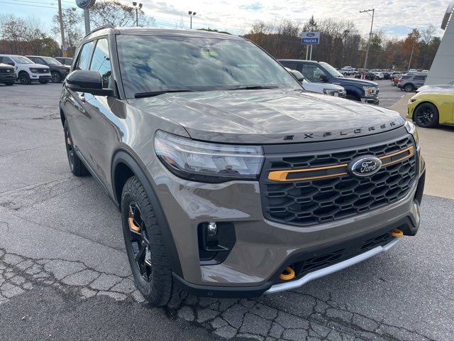 New 2026 Ford Explorer Tremor image 3