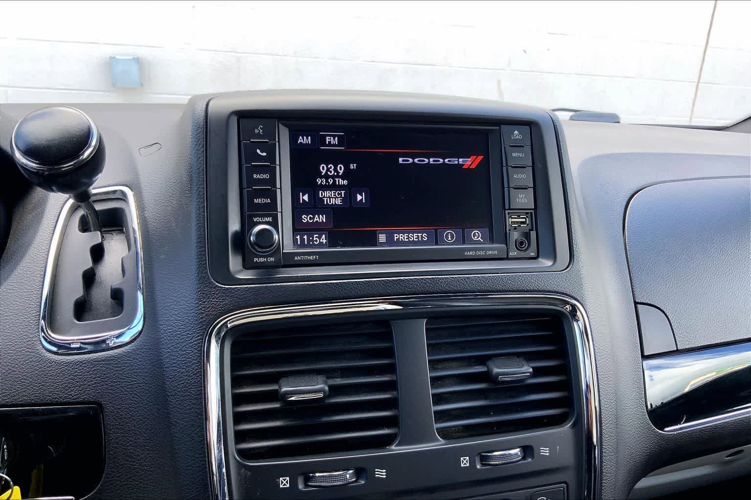 Used 2019 Dodge Grand Caravan SXT FWD image 34