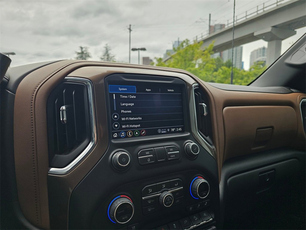 Used 2022 Chevrolet Silverado 2500 High Country w/ Z71 Off-Road Package image 27
