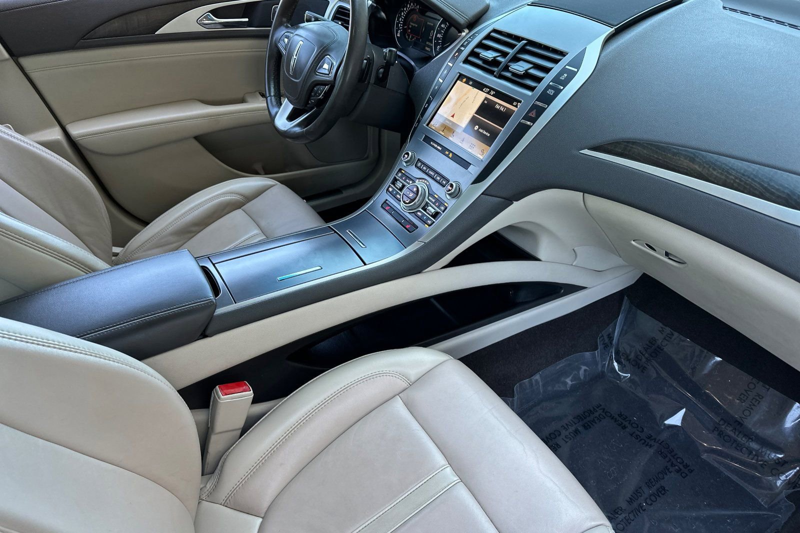 Used 2019 Lincoln MKZ Reserve FWD image 16