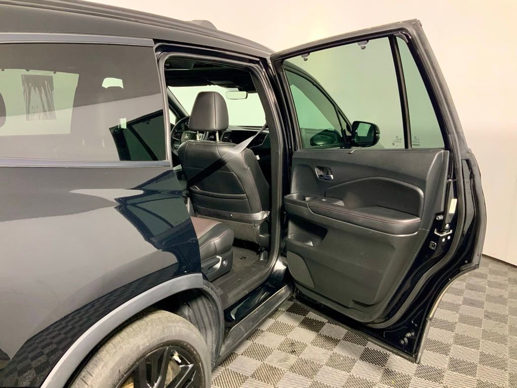 Used 2022 Honda Pilot Black Edition image 30