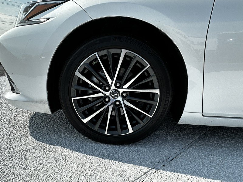 Used 2022 Lexus ES 350 w/ Premium Package FWD image 31