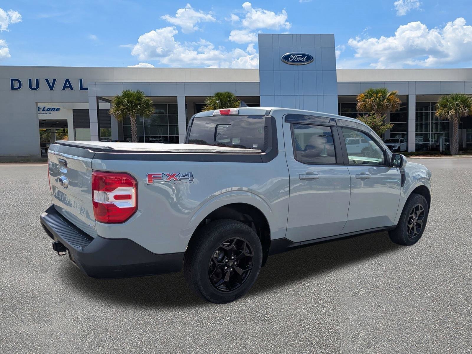 Used 2022 Ford Maverick Lariat w/ Equipment Group 500A Standard image 4