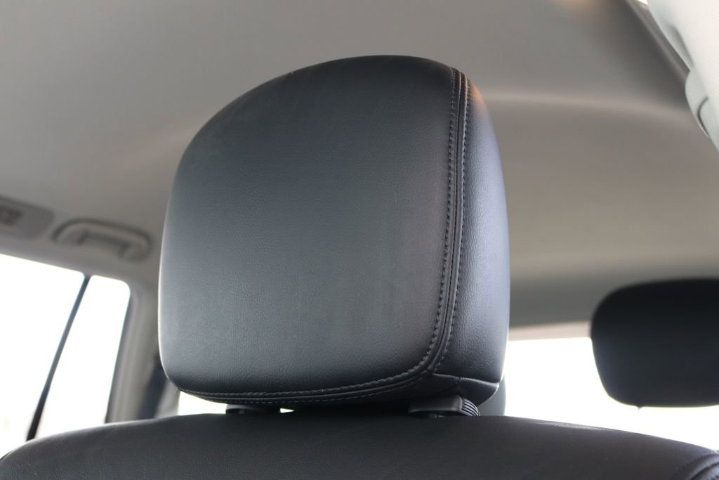 Used 2024 Nissan Armada SL image 16