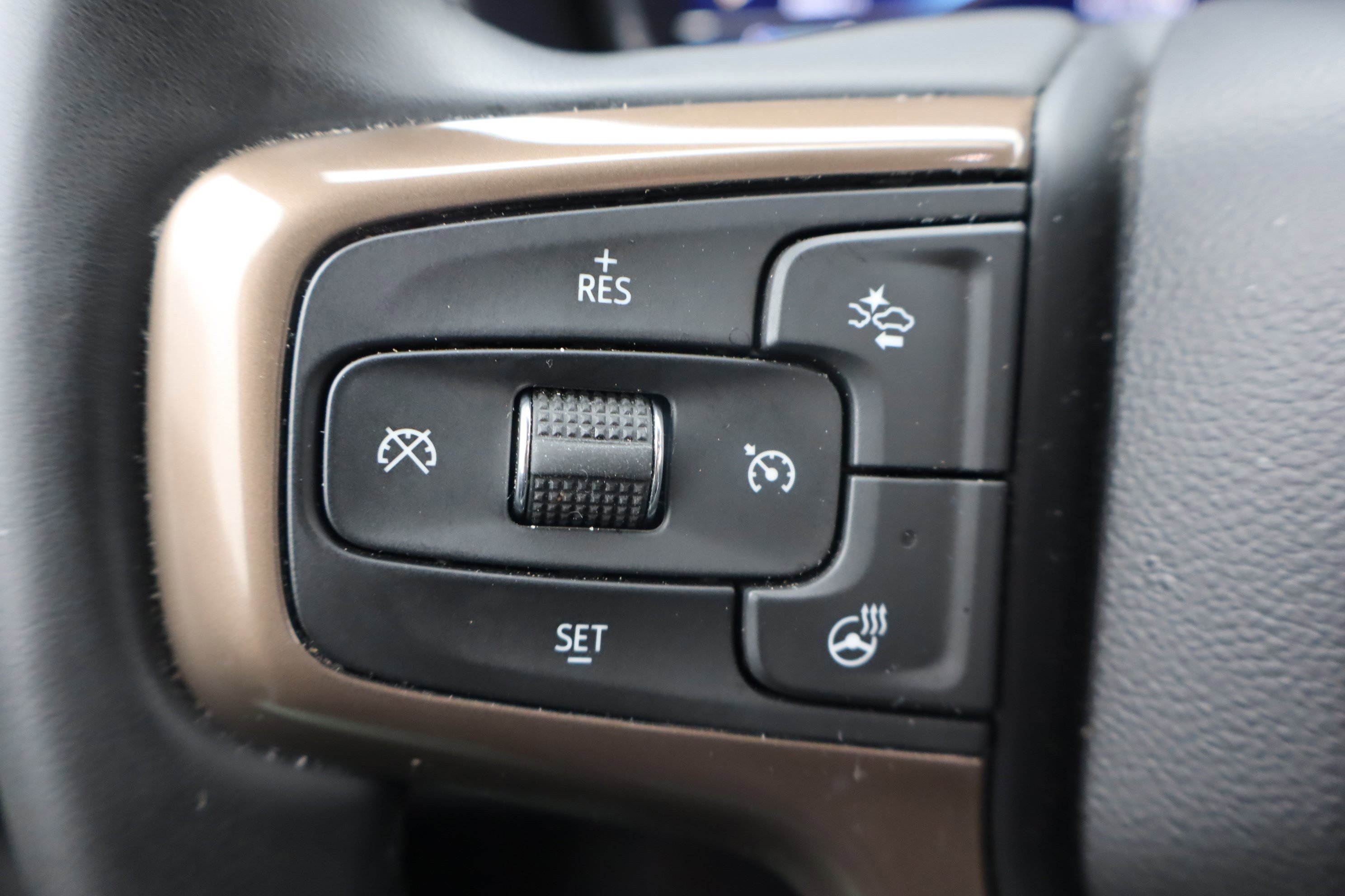 Certified 2024 Chevrolet Suburban High Country image 23