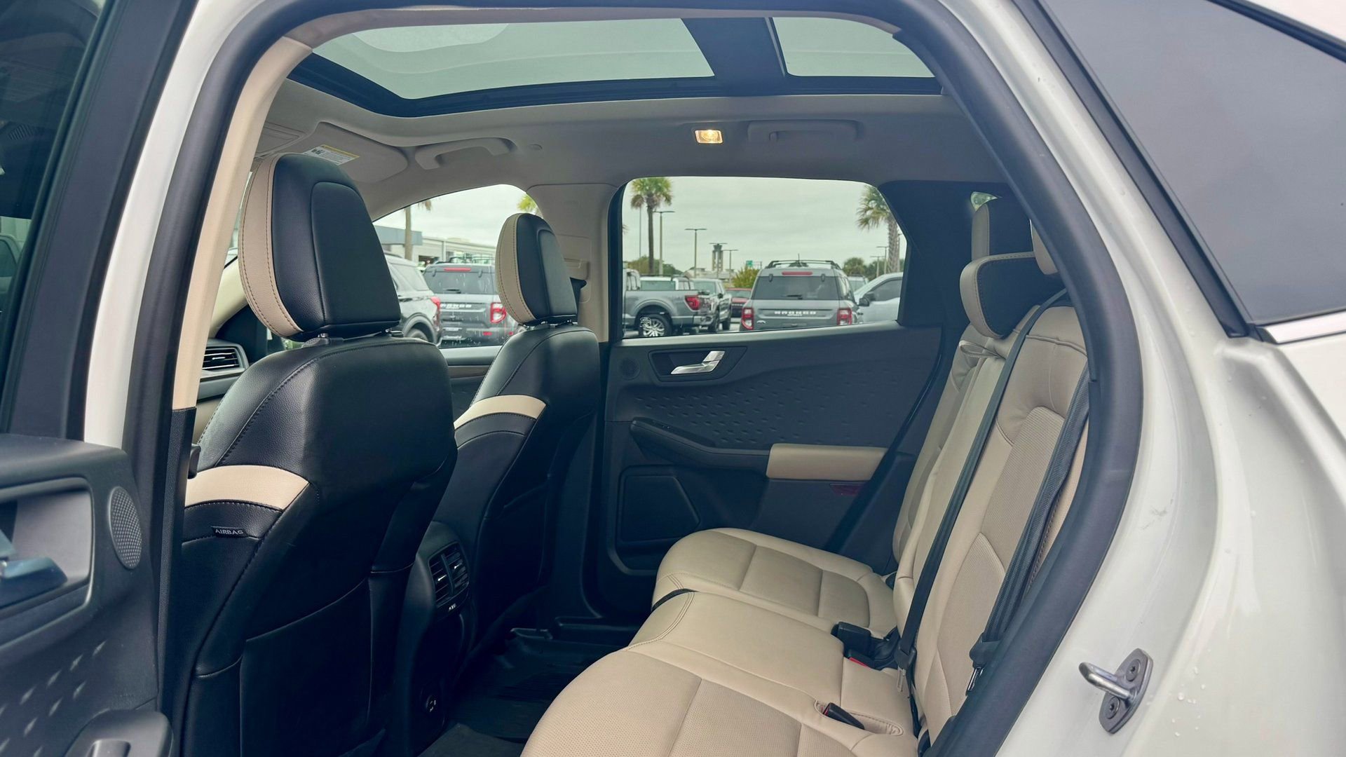 Certified 2020 Ford Escape Titanium image 25