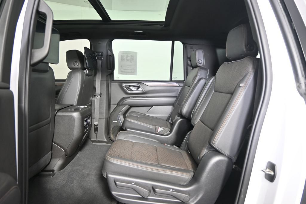 Used 2021 Chevrolet Suburban High Country AWD/4WD image 18