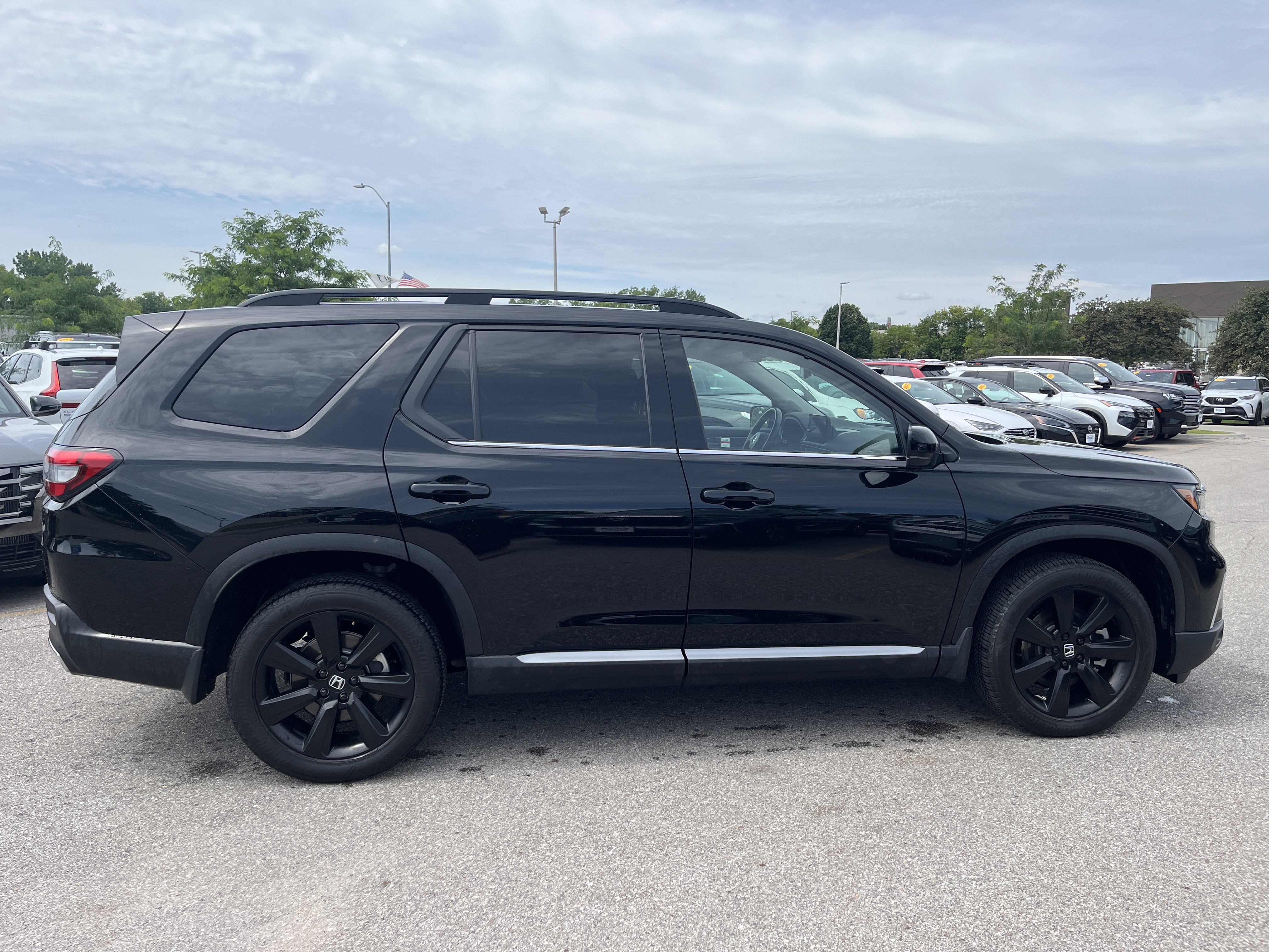 Certified 2024 Honda Pilot Elite image 4