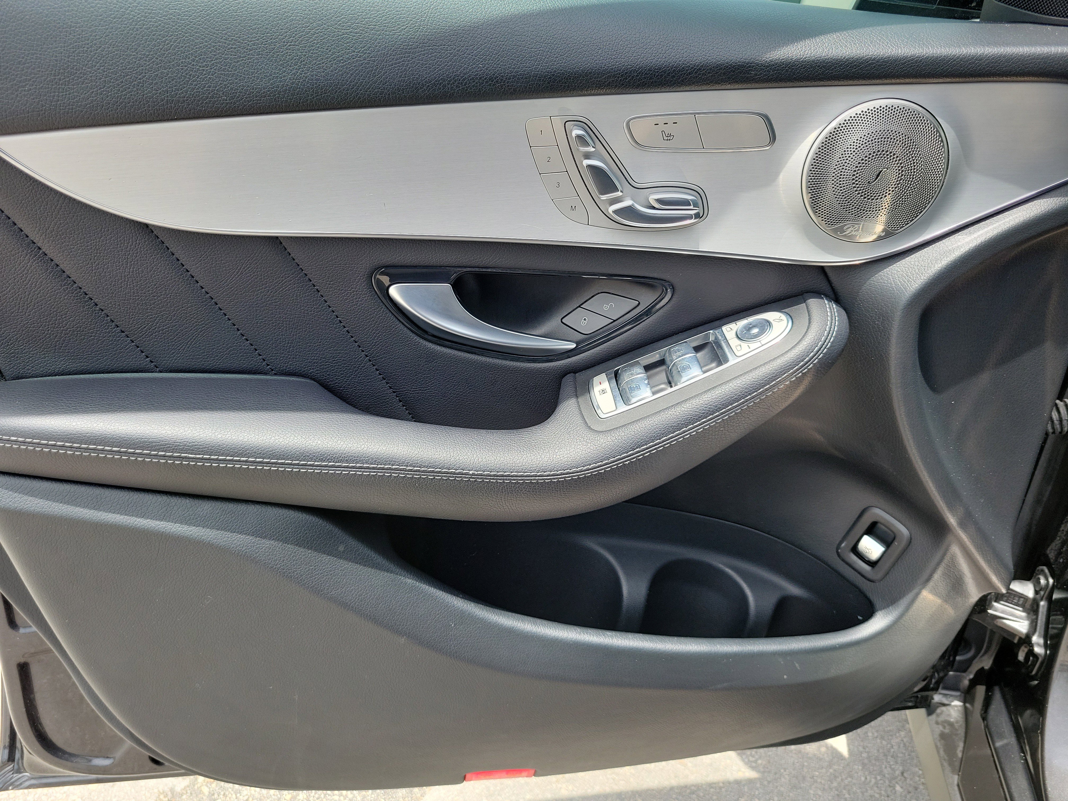Used 2021 Mercedes-Benz GLC 300 image 26