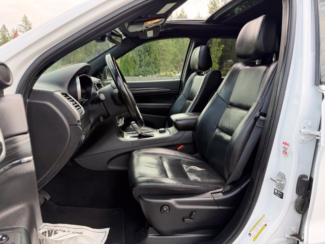 Used 2021 Jeep Grand Cherokee Limited w/ Luxury Group II AWD/4WD image 2