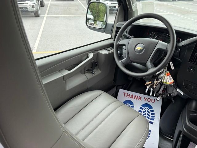 New 2026 Chevrolet Express 2500 w/ Driver Convenience Package RWD image 30