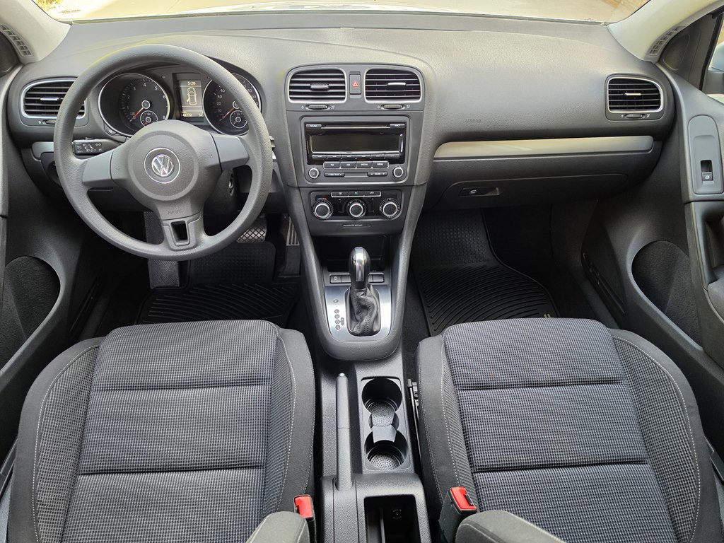 Used 2012 Volkswagen Golf 4-Door image 36