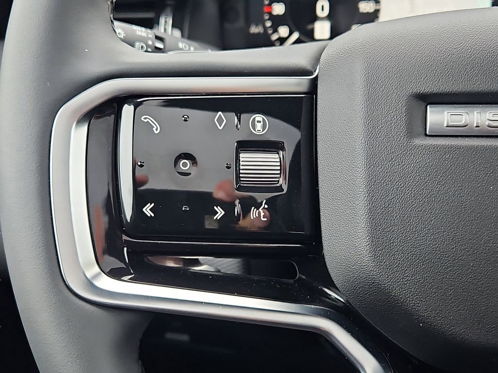 Used 2024 Land Rover Discovery Sport Dynamic SE image 28