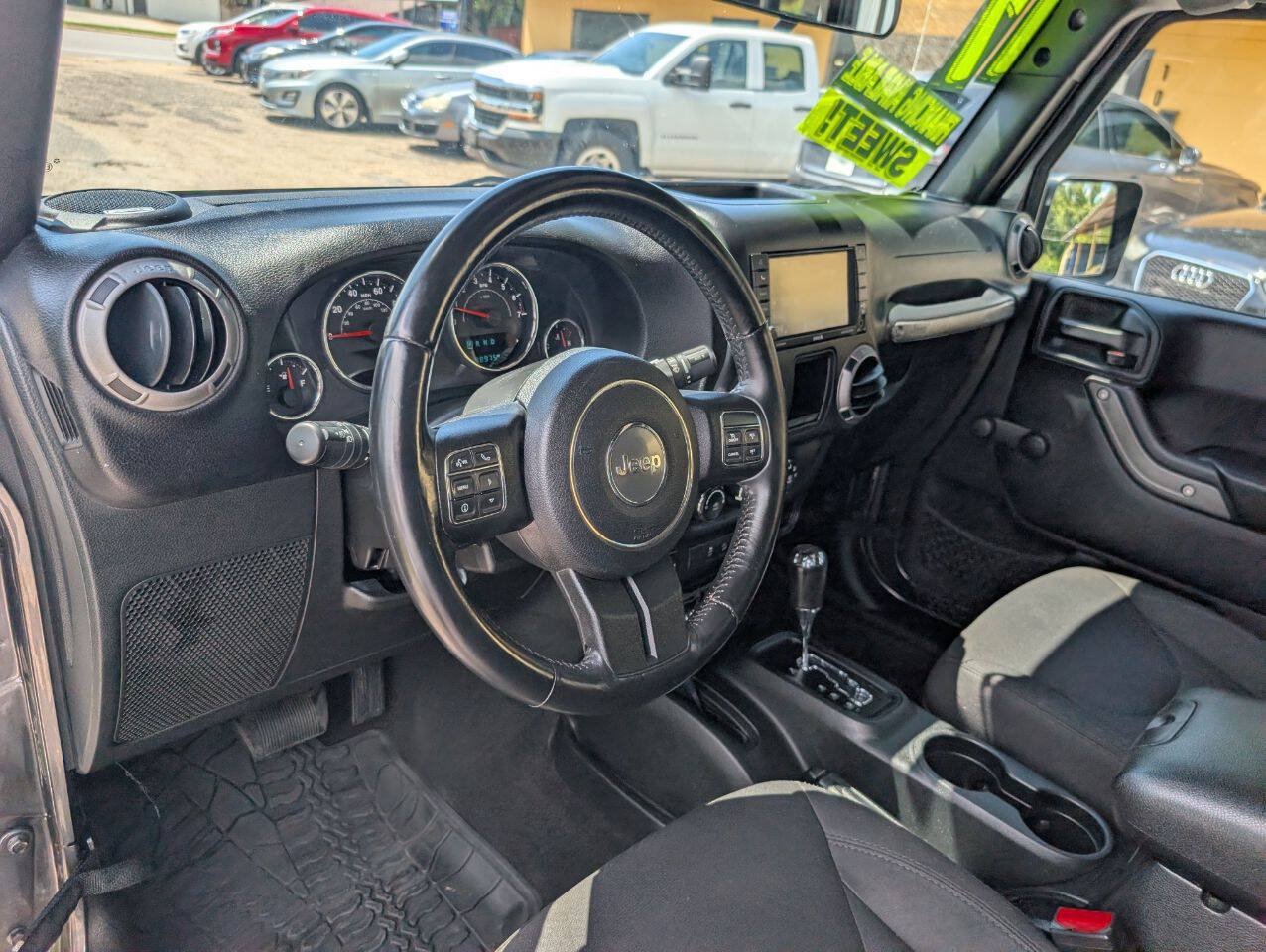 Used 2017 Jeep Wrangler Unlimited Sport w/ Connectivity Group AWD/4WD image 15