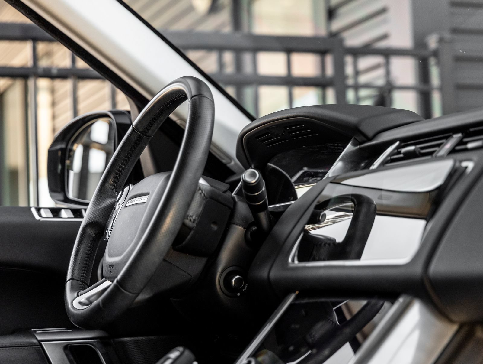 Used 2019 Land Rover Range Rover Sport HSE AWD/4WD image 43