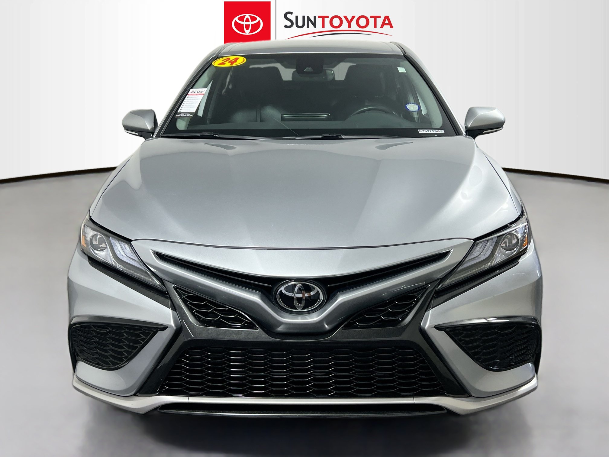 Used 2024 Toyota Camry XSE FWD image 10