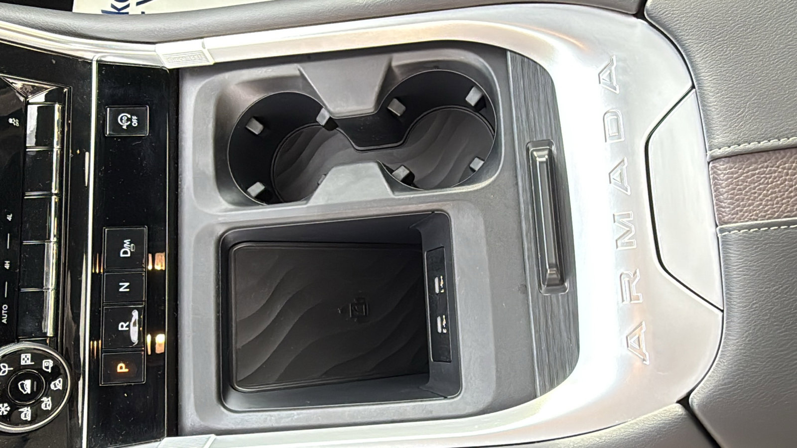 Certified 2025 Nissan Armada Platinum w/ Convenience Package image 17