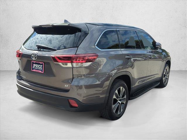 Certified 2019 Toyota Highlander SE FWD image 5
