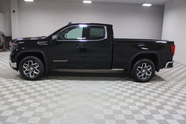 New 2026 GMC Sierra 1500 SLE image 8