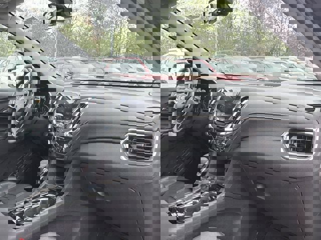 Used 2023 Chevrolet Equinox Premier image 21