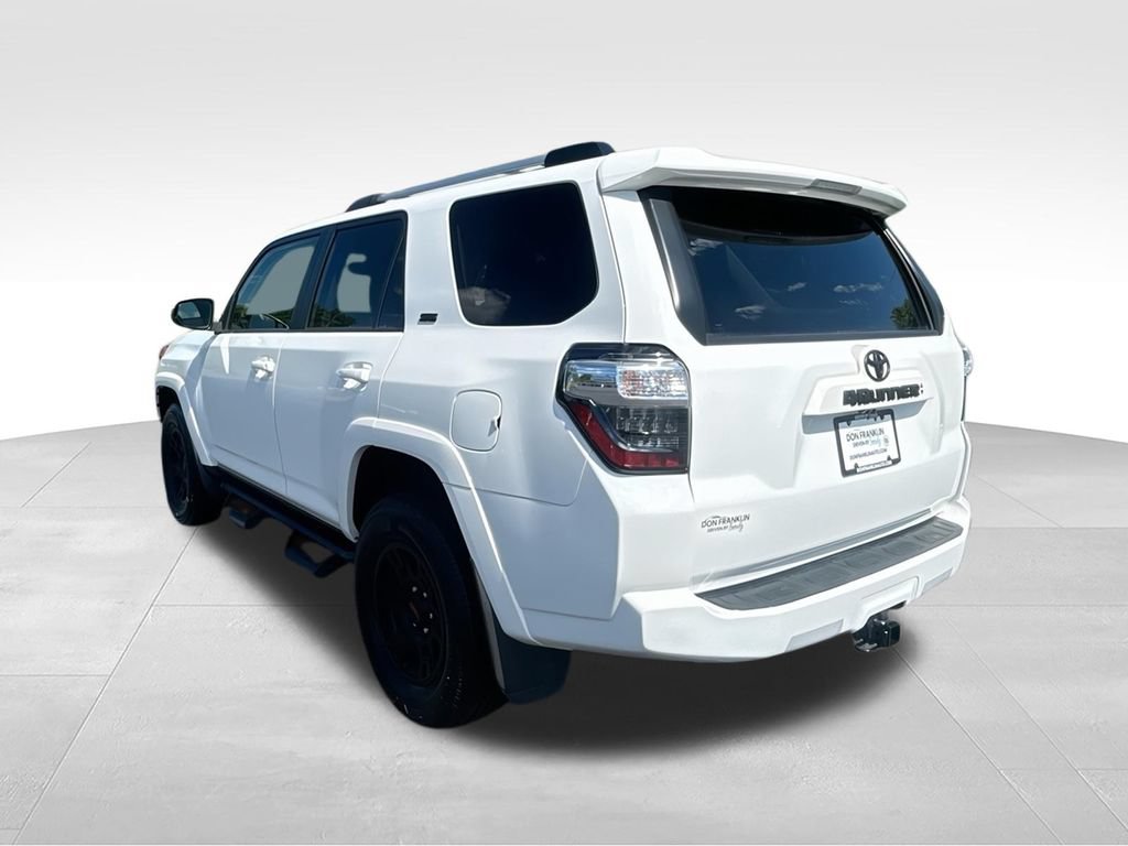 Used 2023 Toyota 4Runner SR5 AWD/4WD image 5