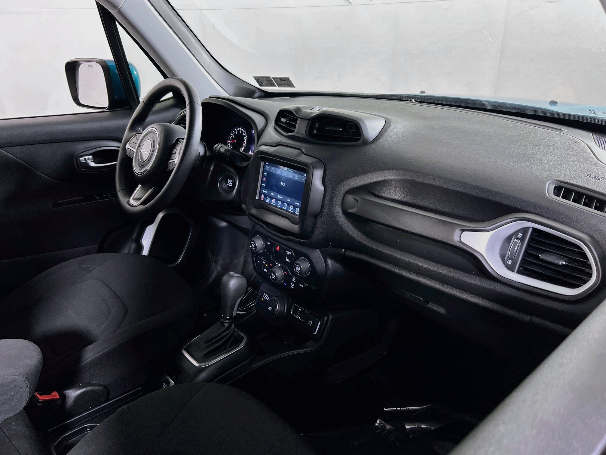 Used 2021 Jeep Renegade Latitude AWD/4WD image 26
