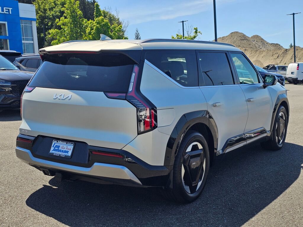 Certified 2024 Kia EV9 Land AWD/4WD image 5