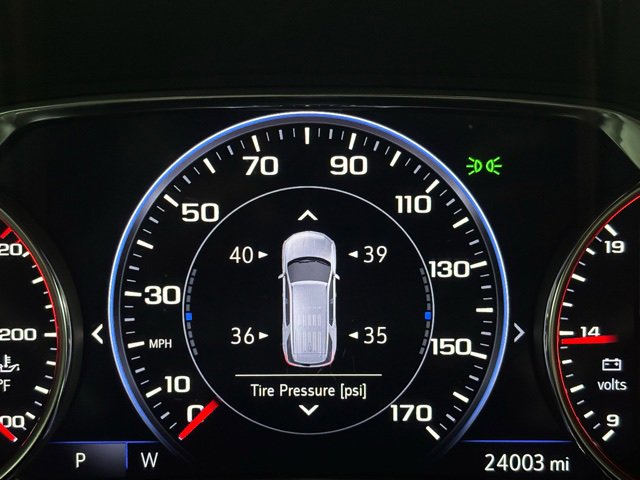 Used 2023 Chevrolet Traverse Premier image 11