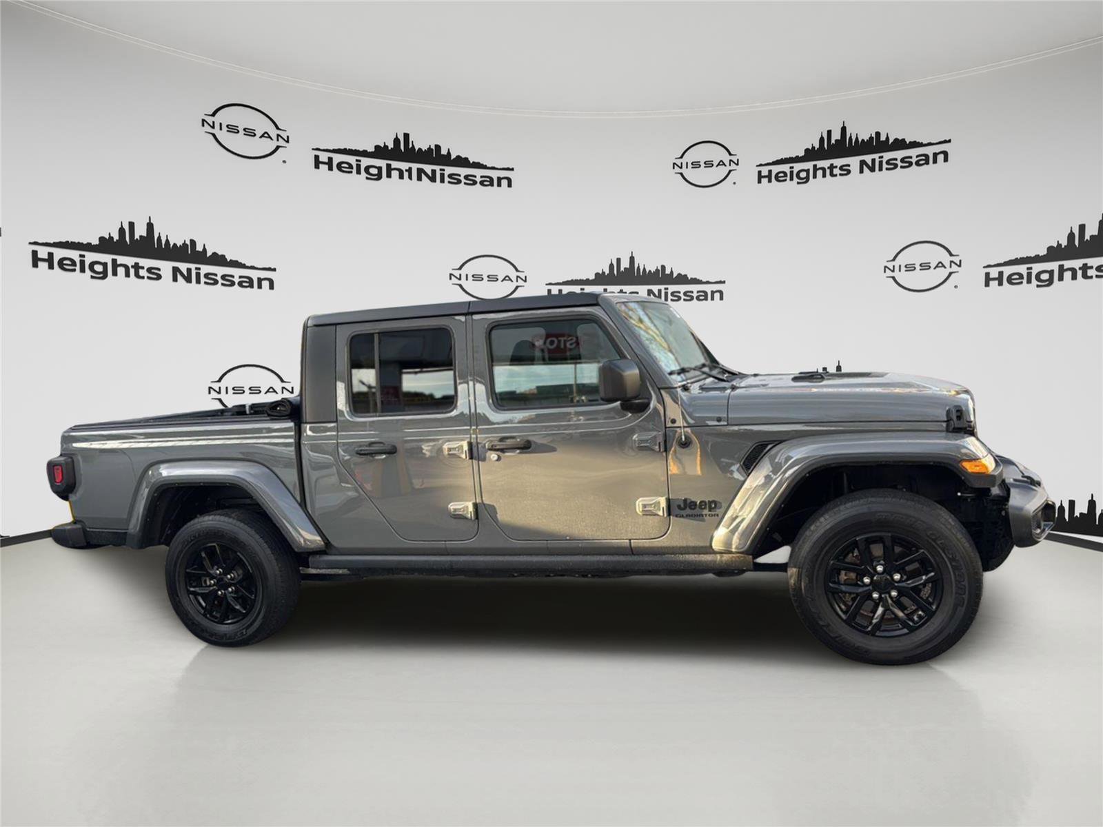 Used 2022 Jeep Gladiator Sport image 6