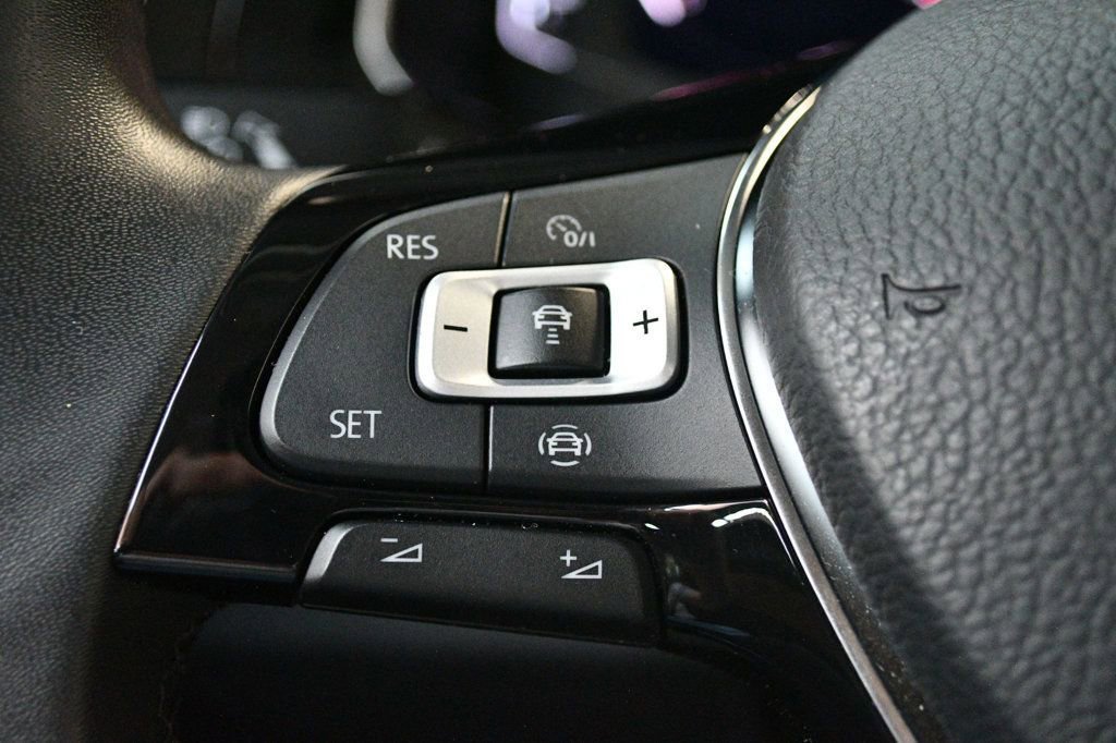 Used 2020 Volkswagen Jetta SEL Premium FWD image 41