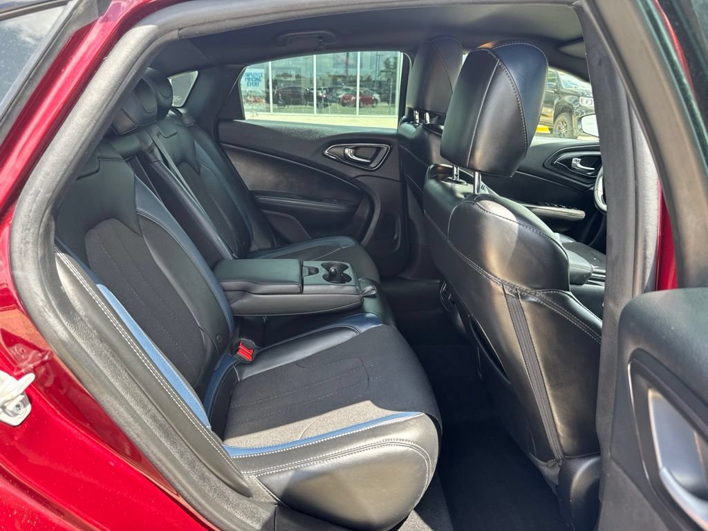 Used 2016 Chrysler 200 S w/ Comfort Group FWD image 27