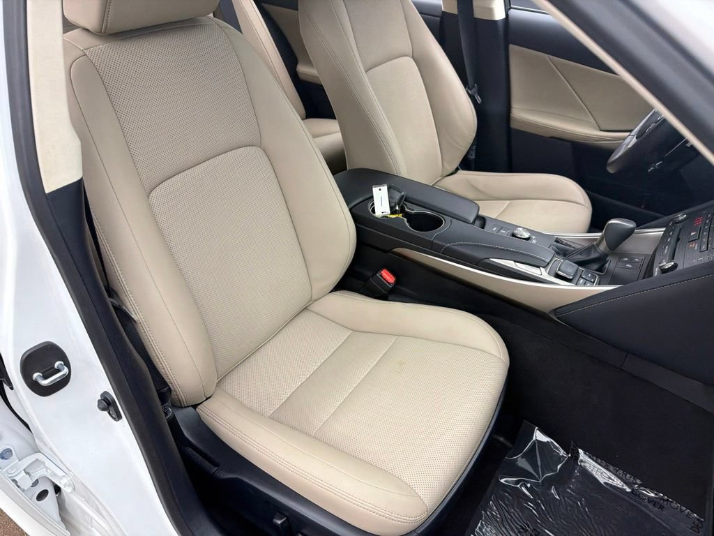 Used 2020 Lexus IS 300 AWD w/ Navigation Package image 27