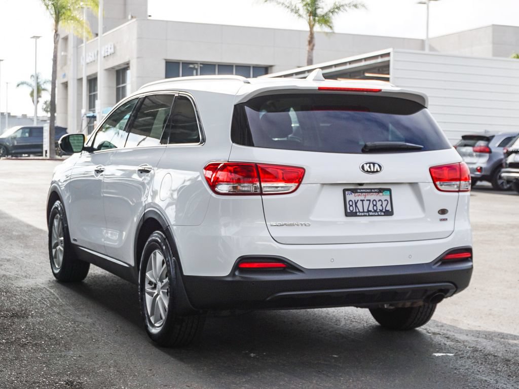 Used 2017 Kia Sorento AWD w/ LX Convenience Package image 5