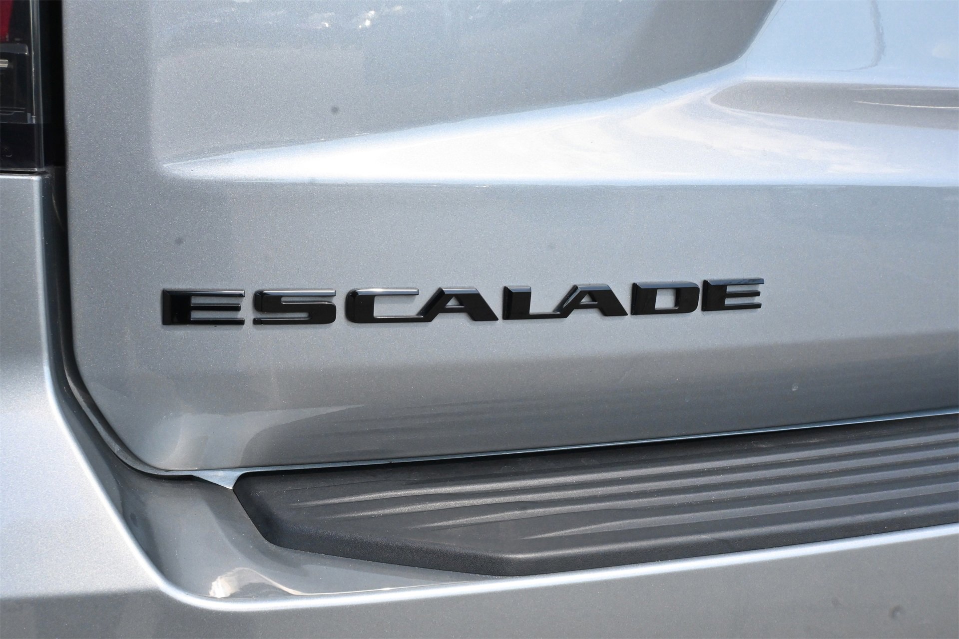 Certified 2023 Cadillac Escalade Sport Platinum w/ LPO, Floor Liner Package image 23