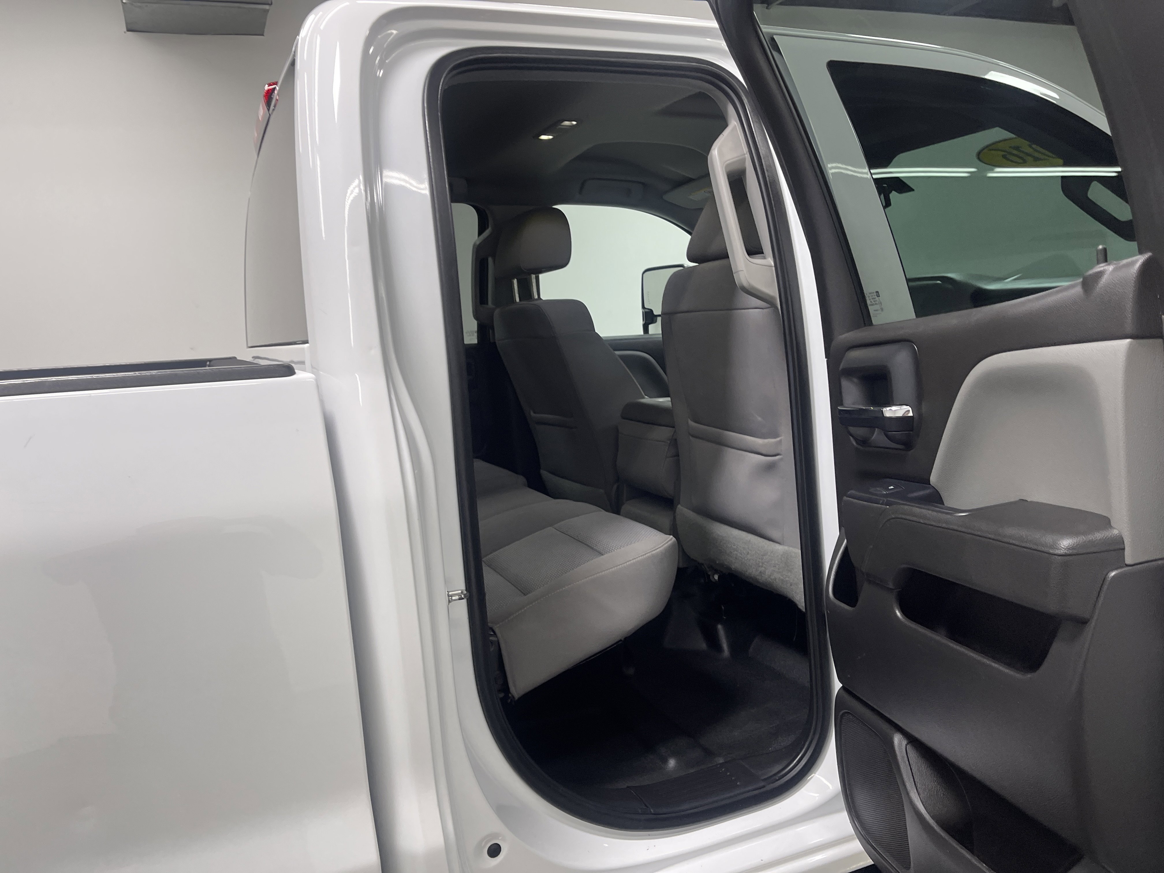 Used 2016 Chevrolet Silverado 2500 W/T w/ WT Convenience Package AWD/4WD image 19