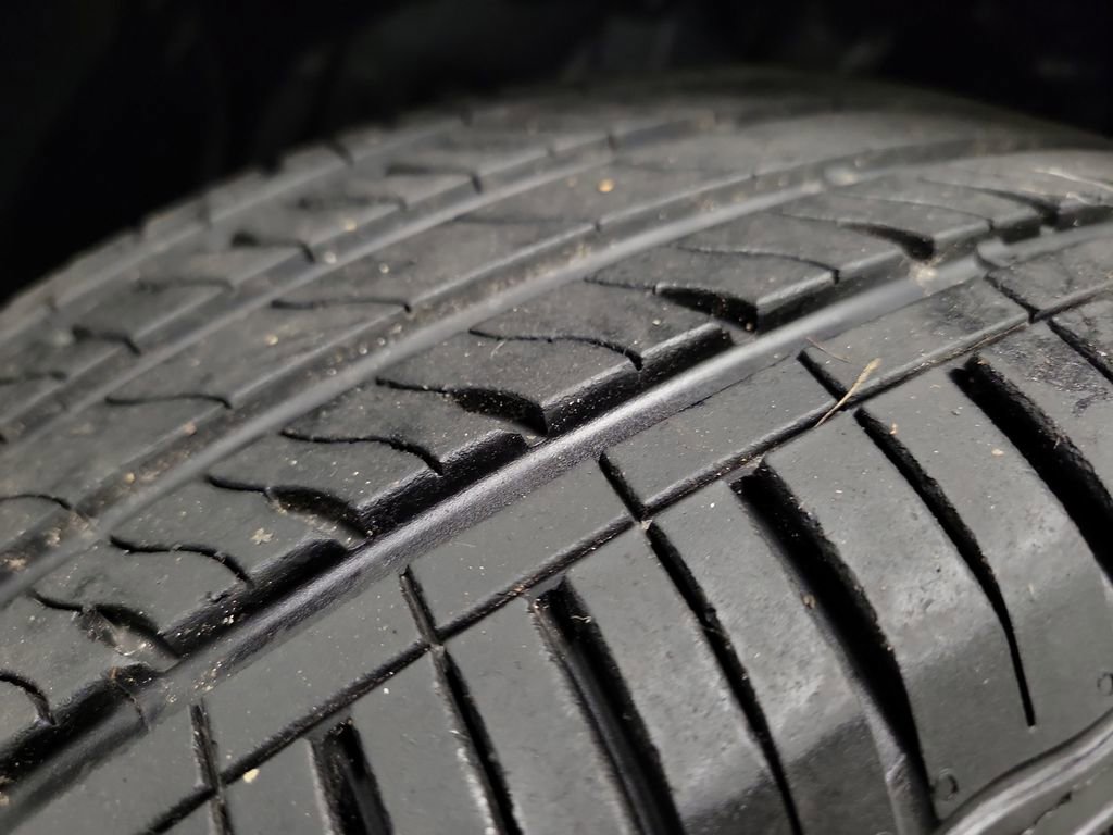 Used 2023 Nissan Rogue S image 11