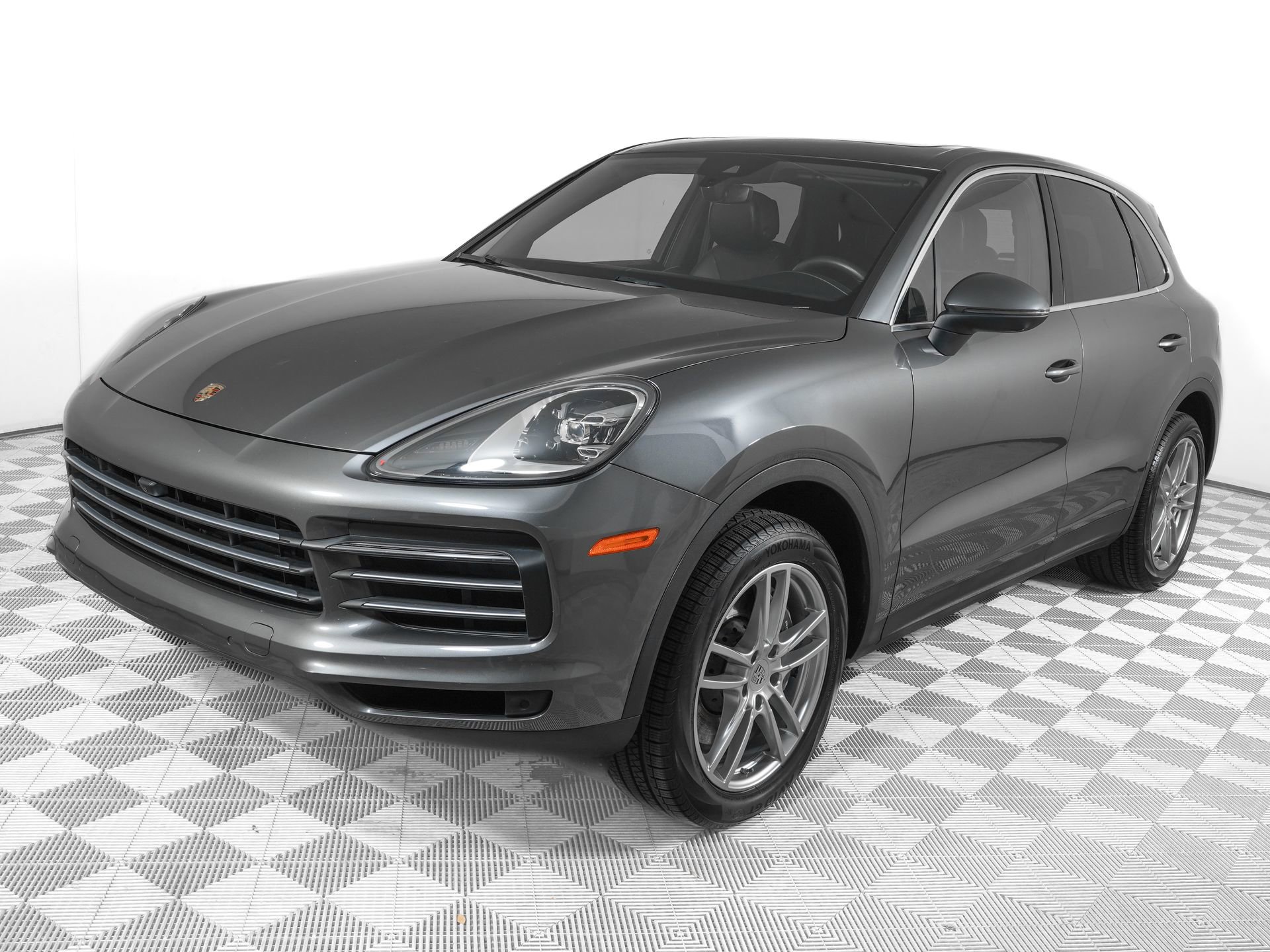 Used 2023 Porsche Cayenne image 8
