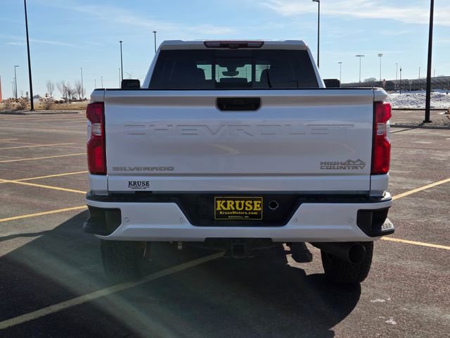 Used 2020 Chevrolet Silverado 3500 High Country w/ Z71 Off-Road Package AWD/4WD image 4